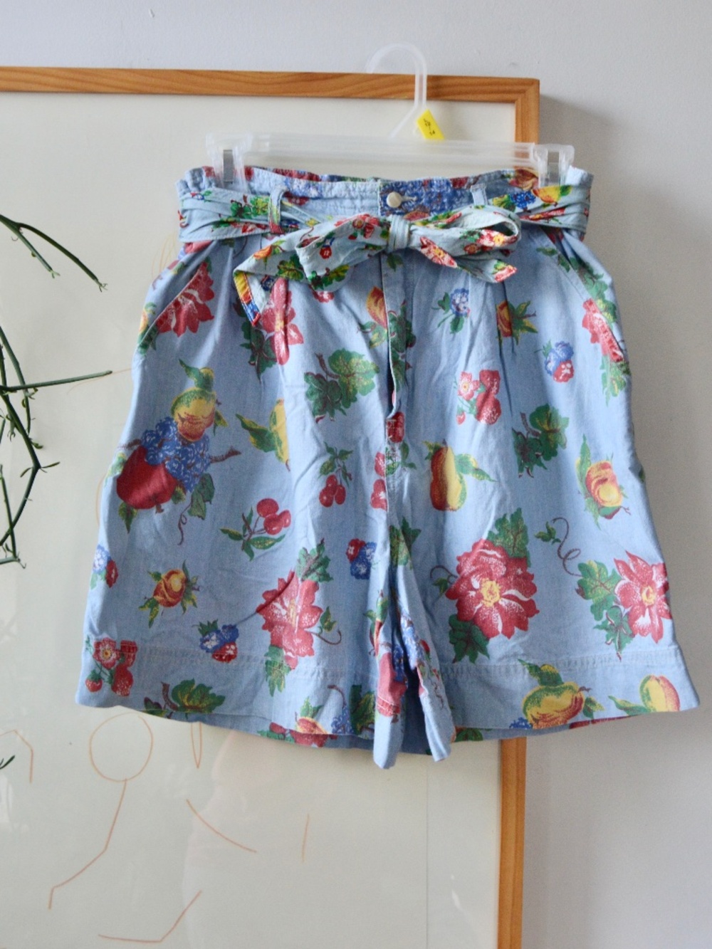 Vintage 1980s 1990s Liz Claiborne Lizwear Floral Fruit Patterned Shorts Size 10
